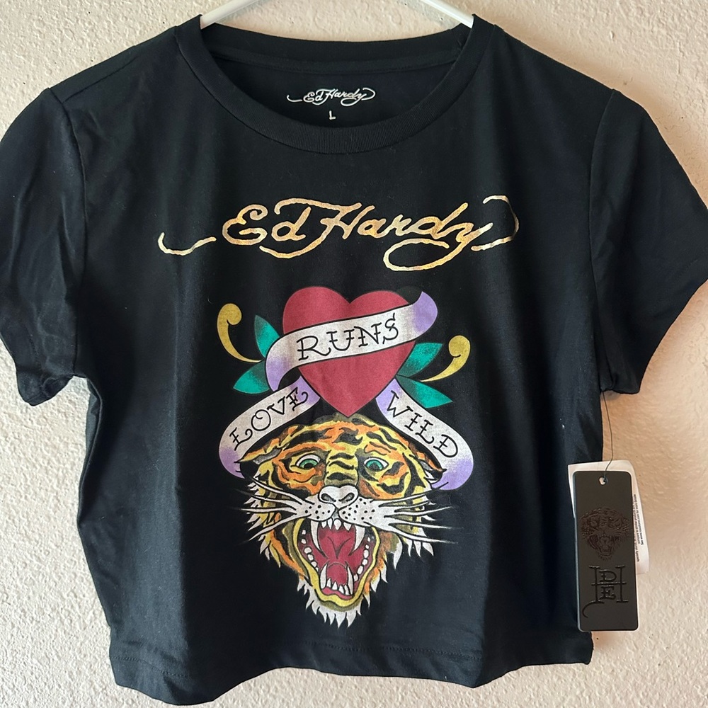 Ed Hardy Black Gold Short Sleeve Tee with Bold Graphic
